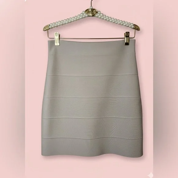 BCBGMAXAZRIA Nude Bandage Bodycon Skirt (Rayon) | Size L | Waist Shaper Effect - Picture 4 of 10